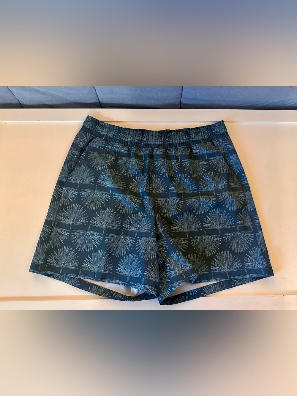 🤍 all in motion - Women’s Teal Botanical Print Athletic Shorts - Size: M